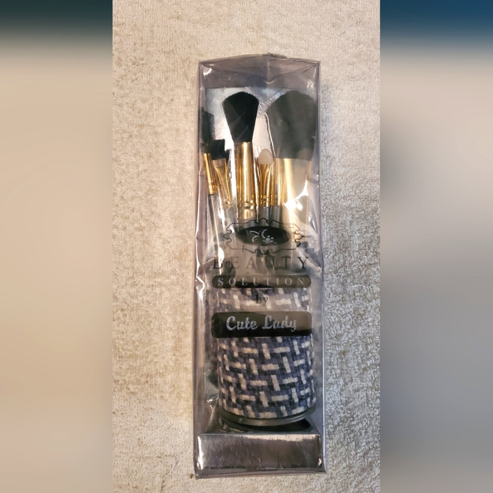 Beauty Solution Makeup Brush Set